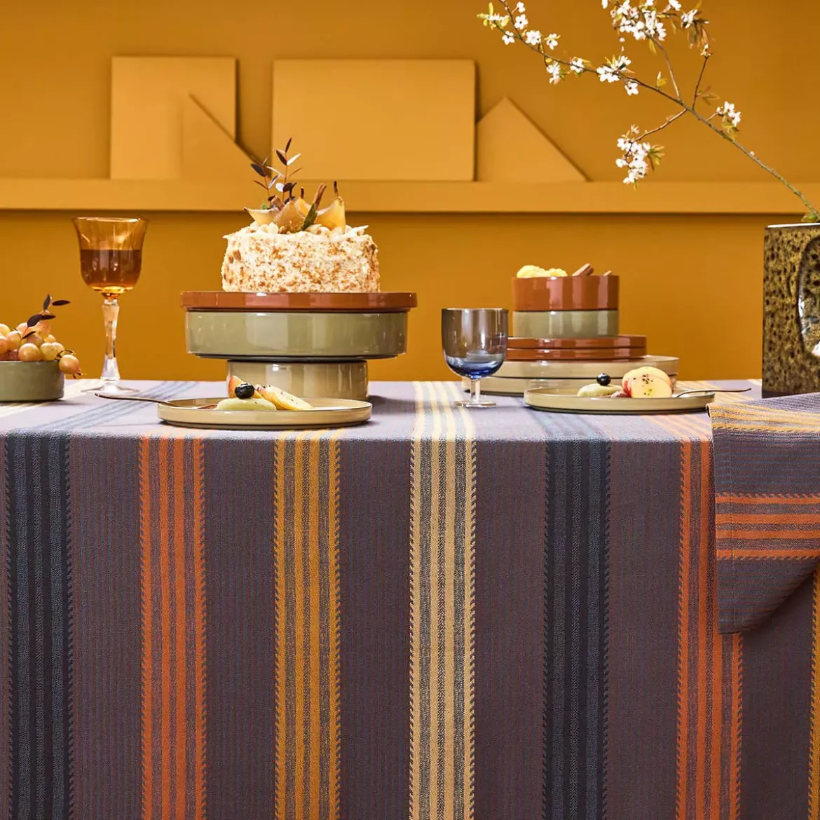 Nappe sur mesure pur coton enduit motif jacquard brun marron Mille bambous onyx