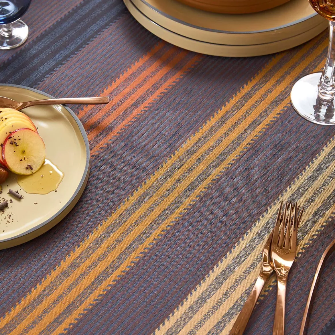 Nappe sur mesure pur coton enduit motif jacquard brun marron Mille bambous onyx