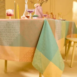 Nappe sur mesure pur coton 205 g/m² motif jacquard rose jaune Mille empreintes pastel