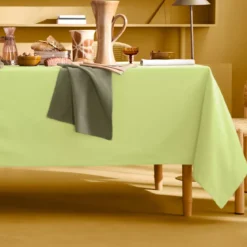 Nappe sur mesure pur coton 155 g/m² motif jacquard vert Bastide absinthe