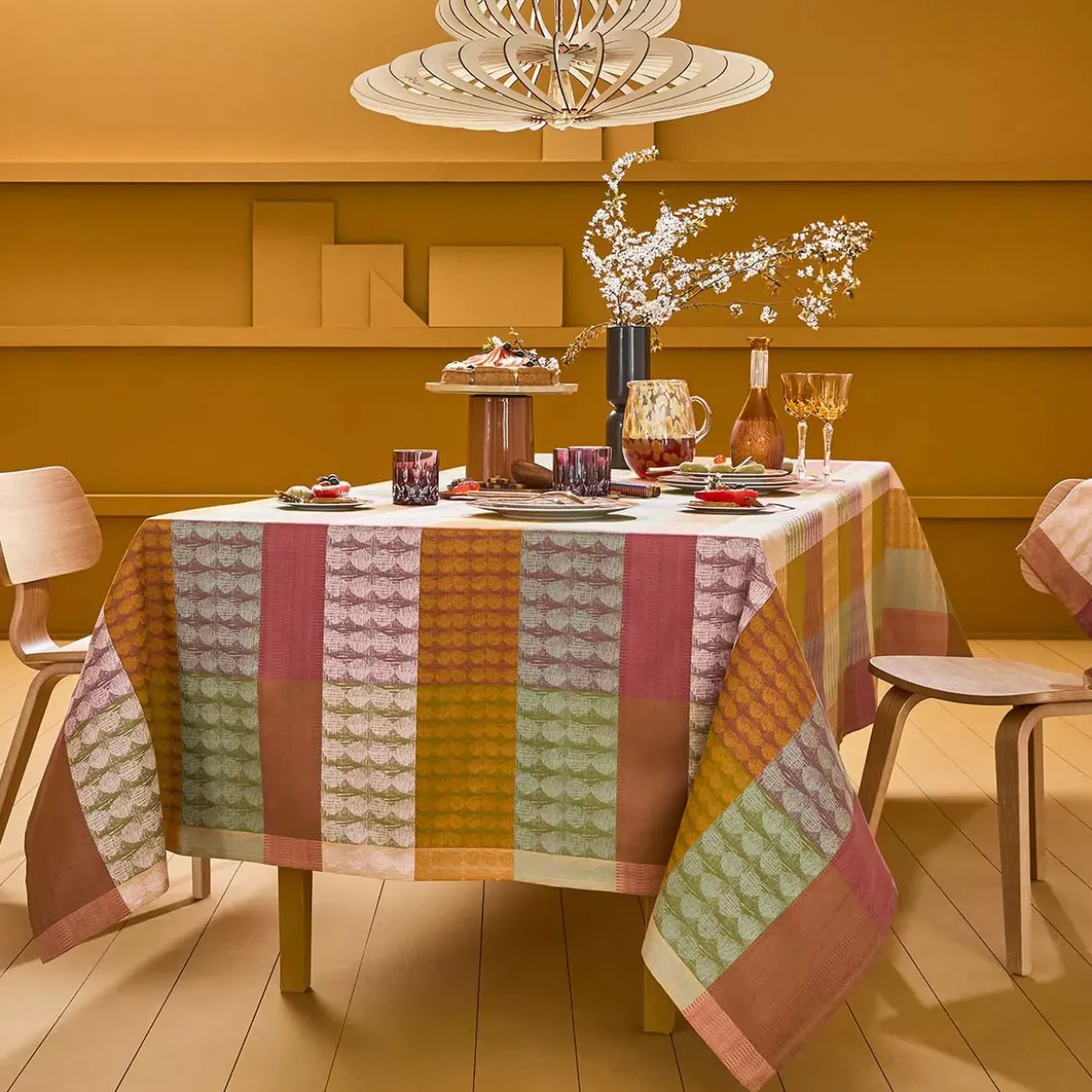 Nappe sur mesure pur coton motif jacquard vert orange Mille halos prunus
