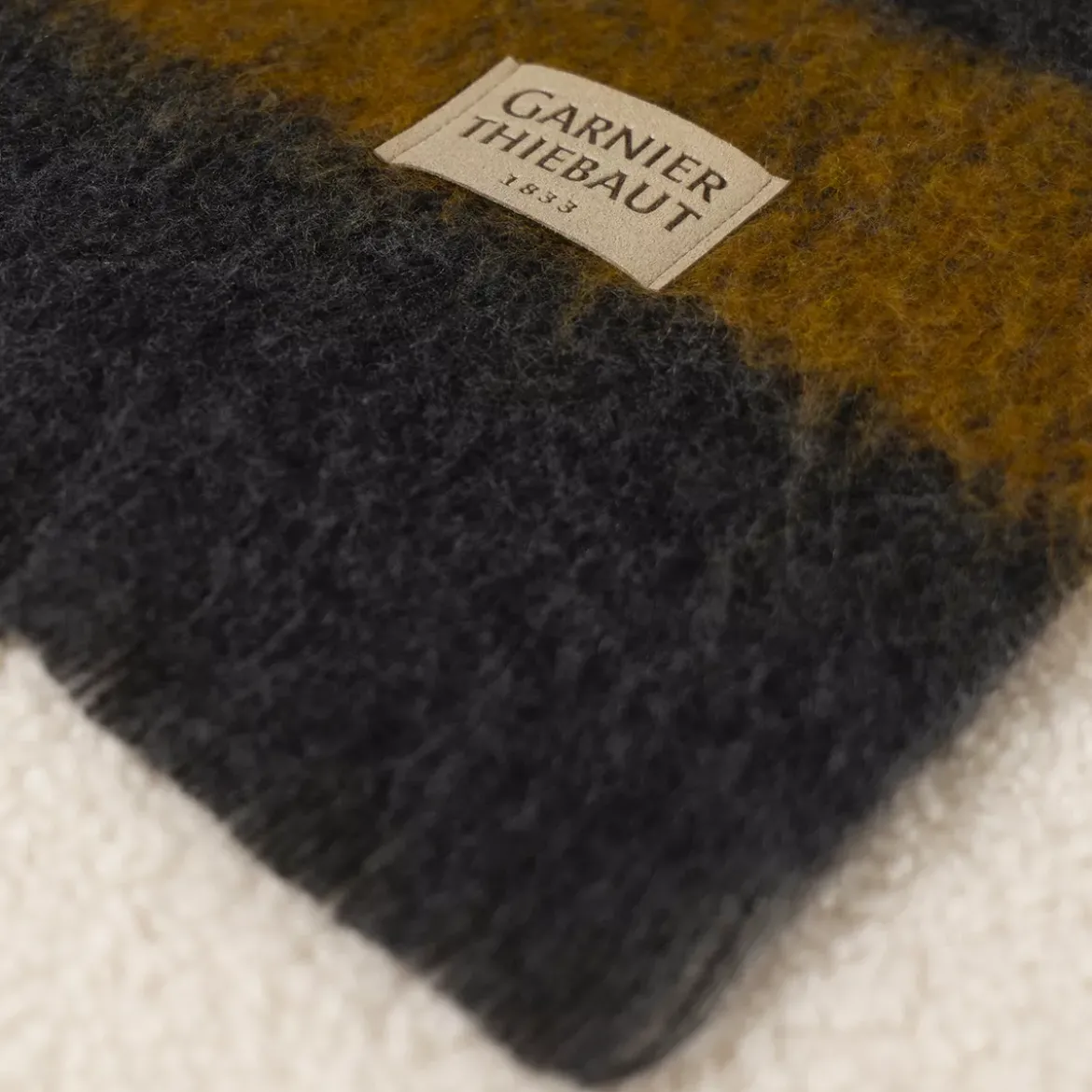 Plaid laine & autres fibres 200 g/m² motif jacquard orange anthracite Mohaira shetland onyx