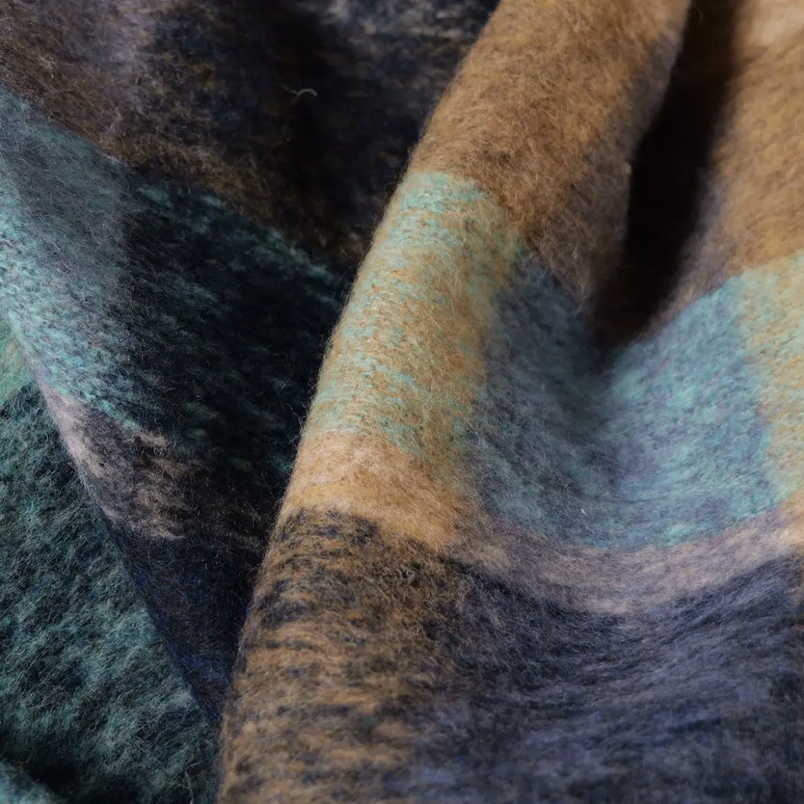 Plaid laine & autres fibres 200 g/m² motif jacquard bleu gris Mohaira irish blue