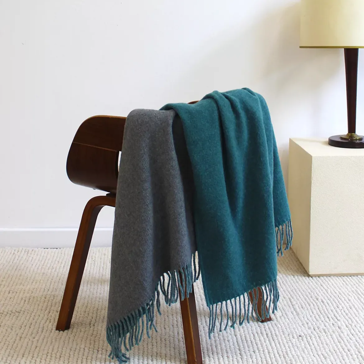 Plaid laine & autres fibres uni bleu gris Duetto canard