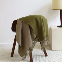 Plaid laine & autres fibres uni beige vert Duetto mousse