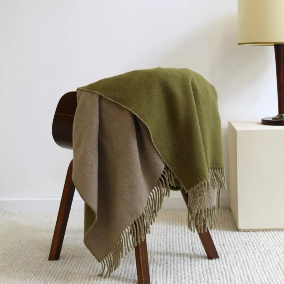 Plaid laine & autres fibres uni beige vert Duetto mousse