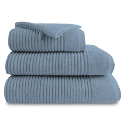 Serviette eponge pur coton 575 g/m² uni bleu Vitae givre