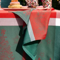Serviette pur coton 220 g/m² motif jacquard vert rouge Noel magique houx