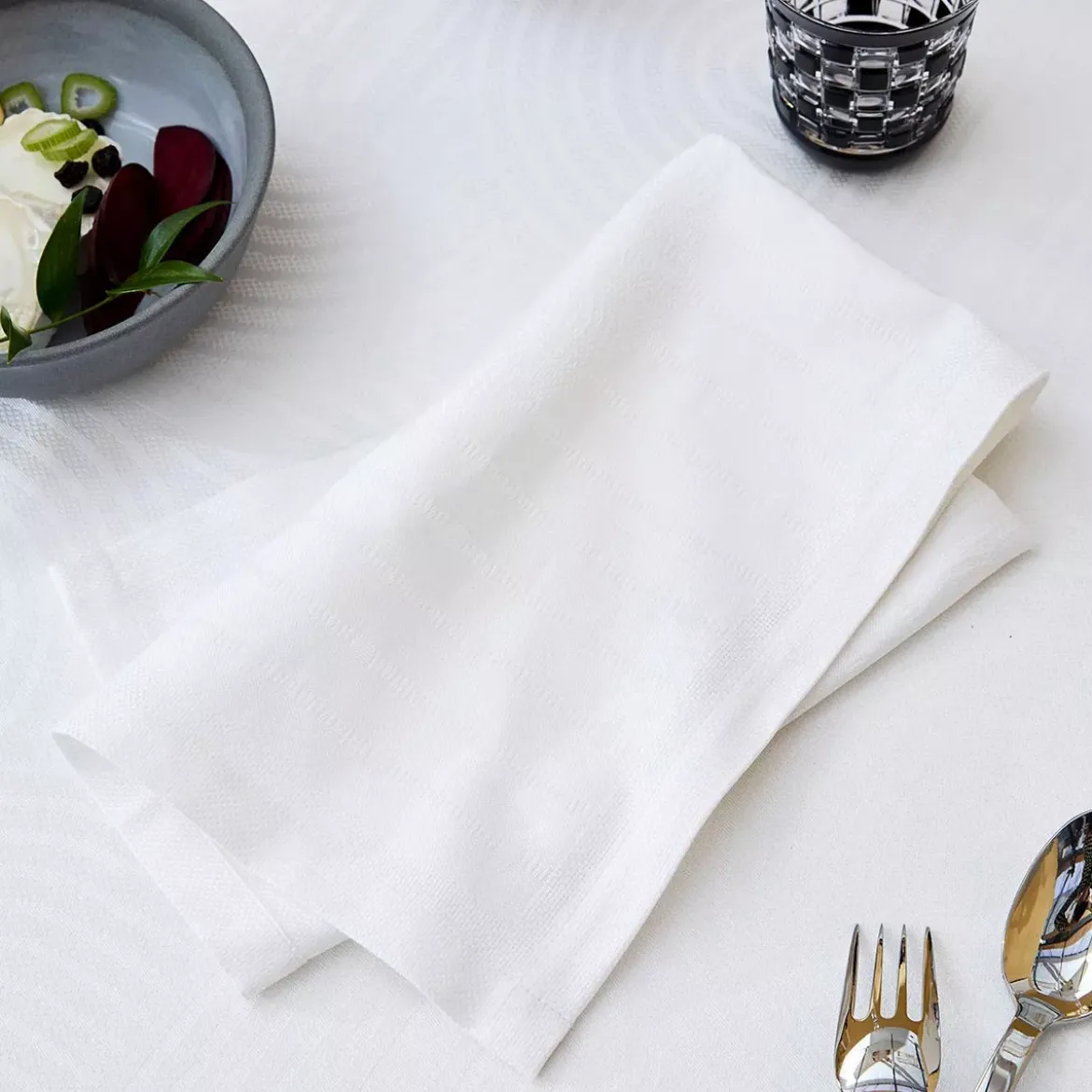 Serviette pur coton 220 g/m² motif jacquard blanc Le cercle blanc