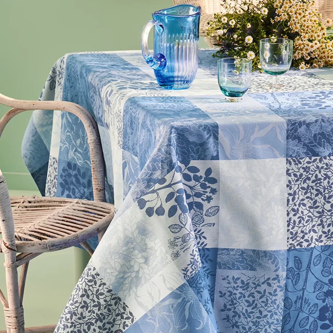 Serviette pur coton motif jacquard bleu Mille rameaux bleu