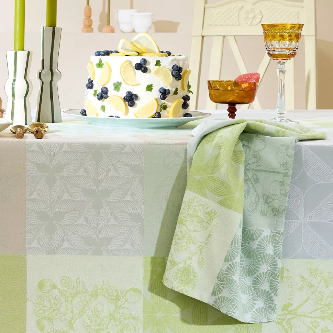 Serviette pur coton motif jacquard beige vert Mille parfums verde