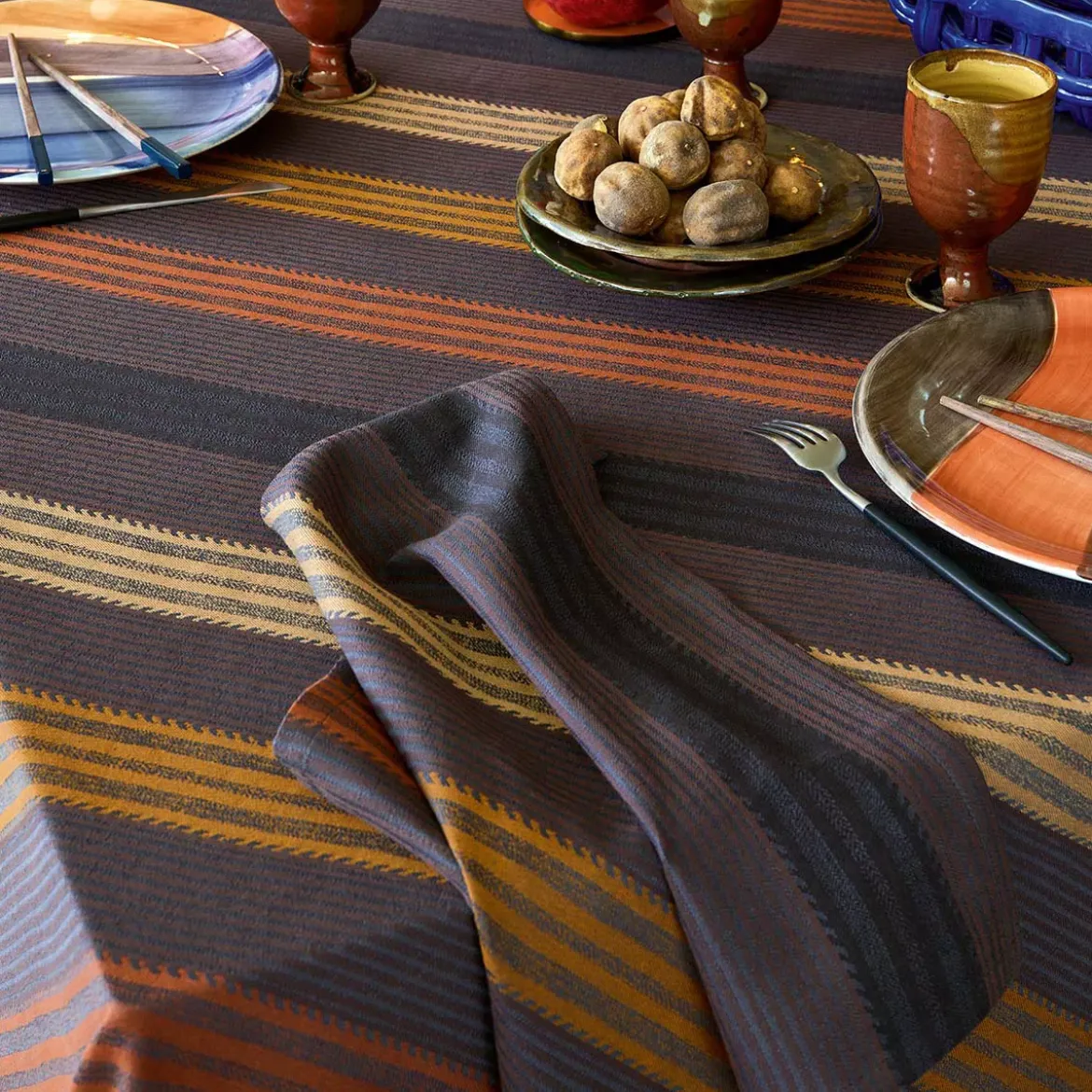Serviette pur coton motif jacquard brun marron Mille bambous onyx