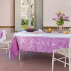 Serviette pur coton motif jacquard violet Glycines parme