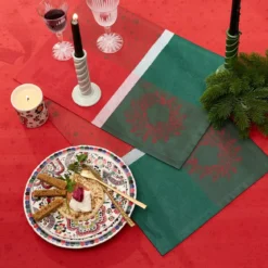 Set pur coton antitache 220 g/m² motif jacquard vert rouge Noel magique houx