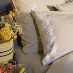 Taie d'oreiller pur coton lavé tissé teint brodé beige Brise d'ete naturel