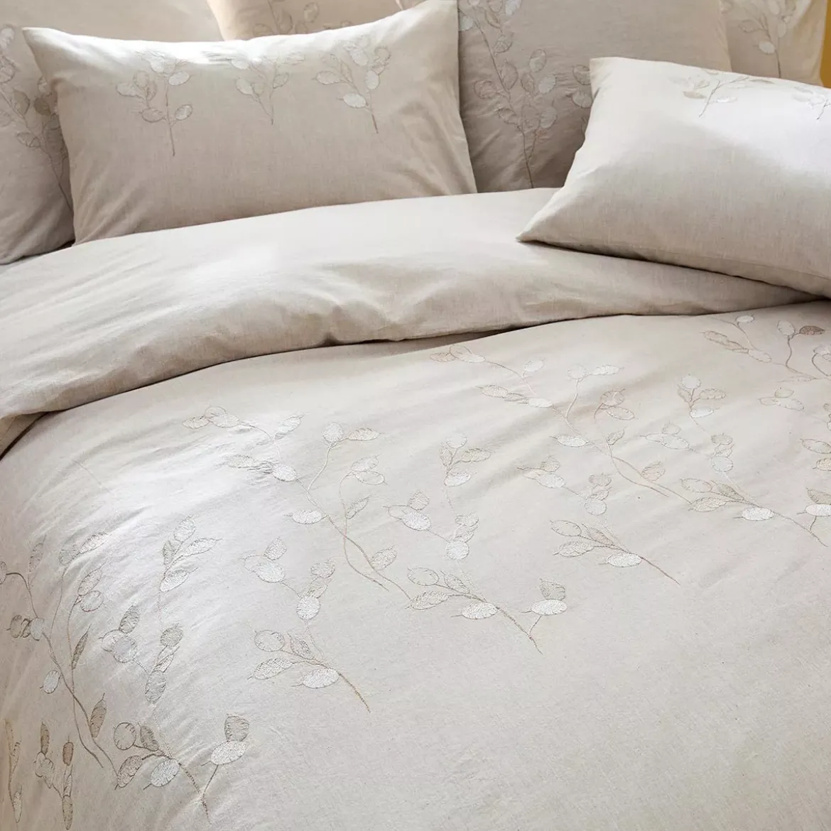 Taie d'oreiller pur coton lavé tissé teint brodé beige Monnaie du pape naturel