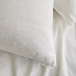 Taie d'oreiller satin de coton imprimé blanc beige Flower power white