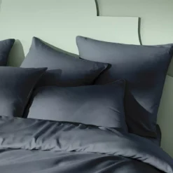 Taie d'oreiller satin de coton motif jacquard bleu Vibrato bleu nuit