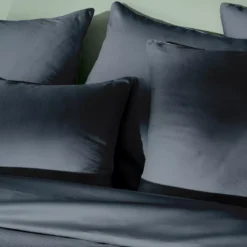 Taie d'oreiller satin de coton motif jacquard bleu Vibrato bleu nuit