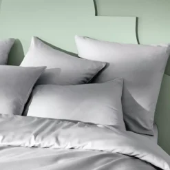 Taie d'oreiller satin de coton motif jacquard gris Vibrato glacier