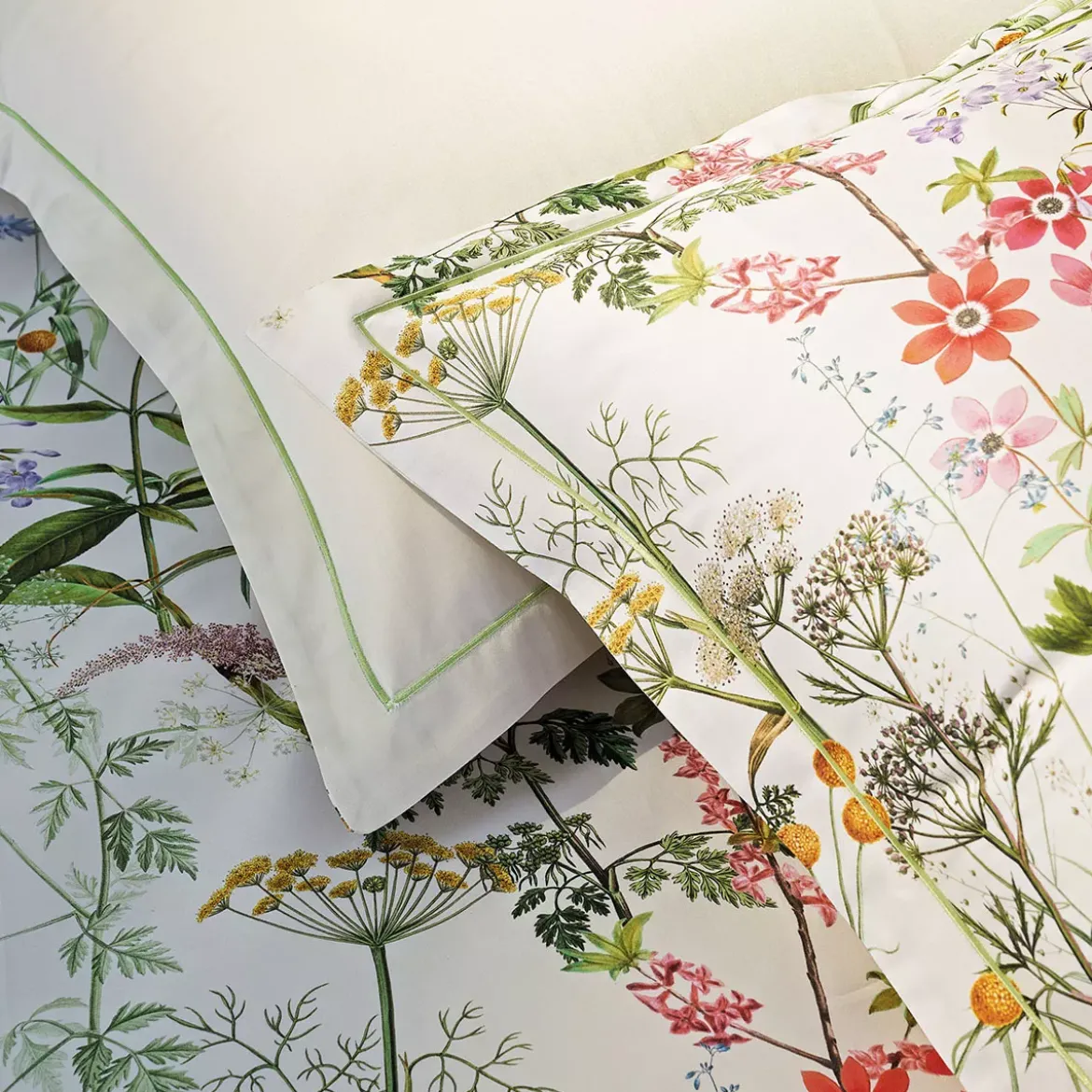 Taie d'oreiller satin de coton imprimé rose beige vert Prairie legere beige