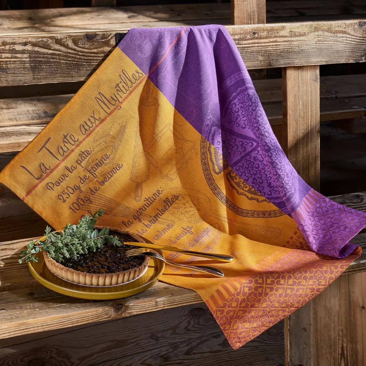 Torchon pur coton motif jacquard orange violet Tarte myrtilles violine
