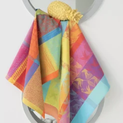 Torchon pur coton motif jacquard multicolore Mille colibris antilles